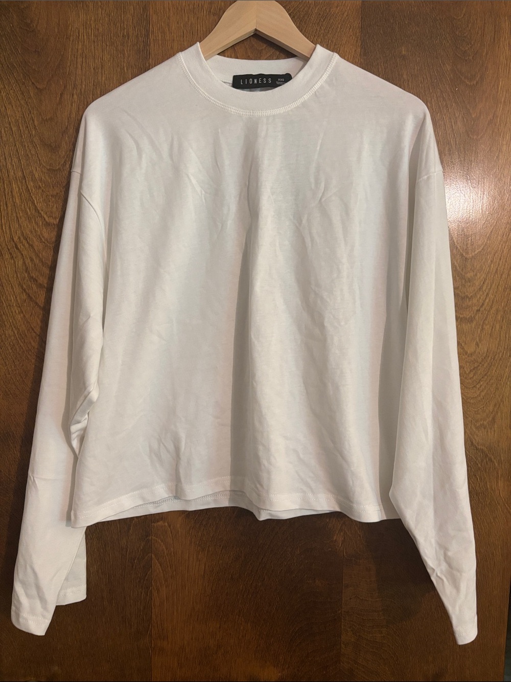 Lioness bloom sleeve Off-White Long Sleeve Crewneck Tee
